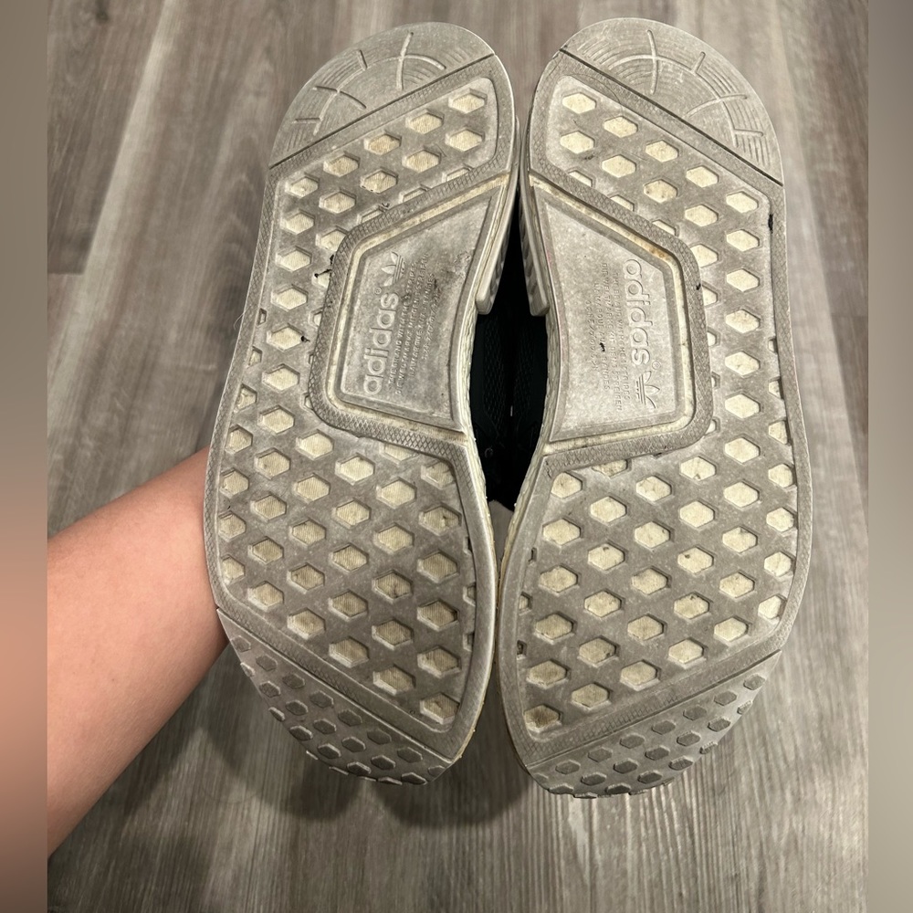 Adidas NMD R1 - Picture 7 of 9